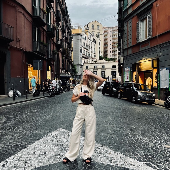 Welcome to my closet! - Picture 7 of 8